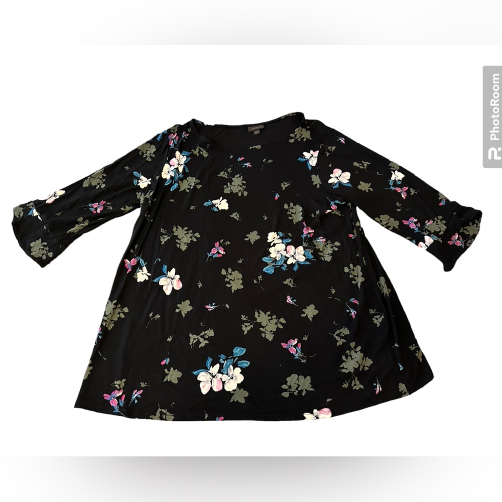 J. Jill Wherever collection black floral swing top with slight bell sleeve